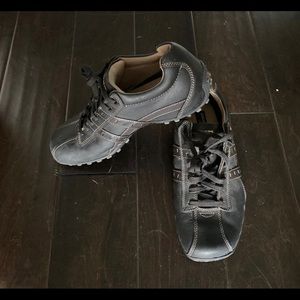 skechers goga mat boat shoes